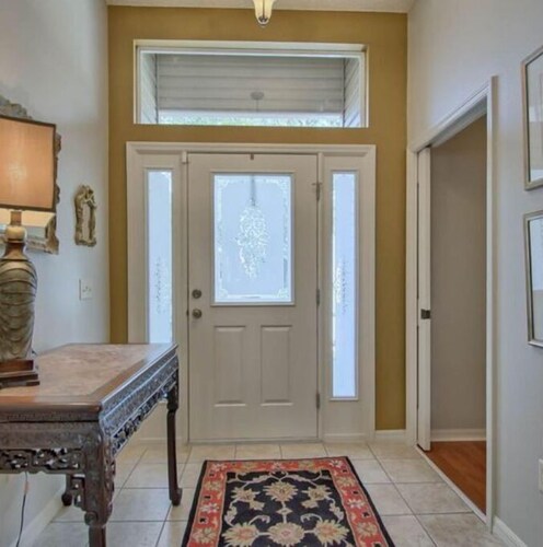 Luxurious Home in The Villages: 3 BR/3 BA 
Just updated