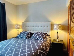 2 habitaciones, tabla de planchar con plancha, wifi y ropa de cama