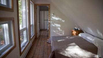2 chambres, fer et planche à repasser, accès Internet, draps fournis