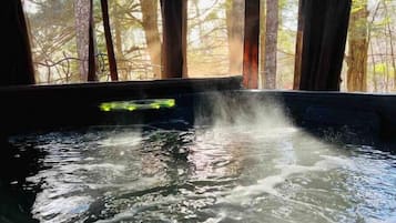 Bain à remous intérieur