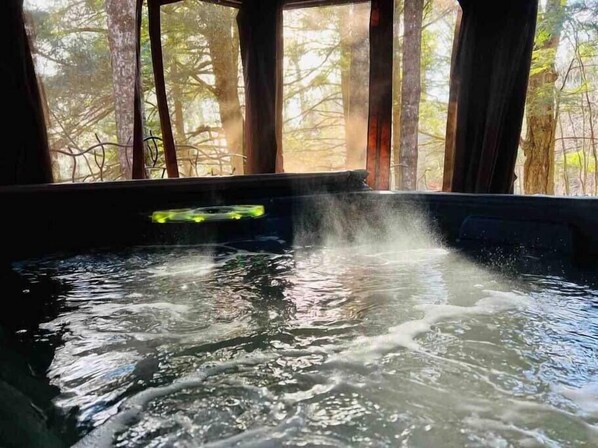 Indoor spa tub