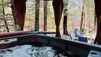 Bain à remous extérieur