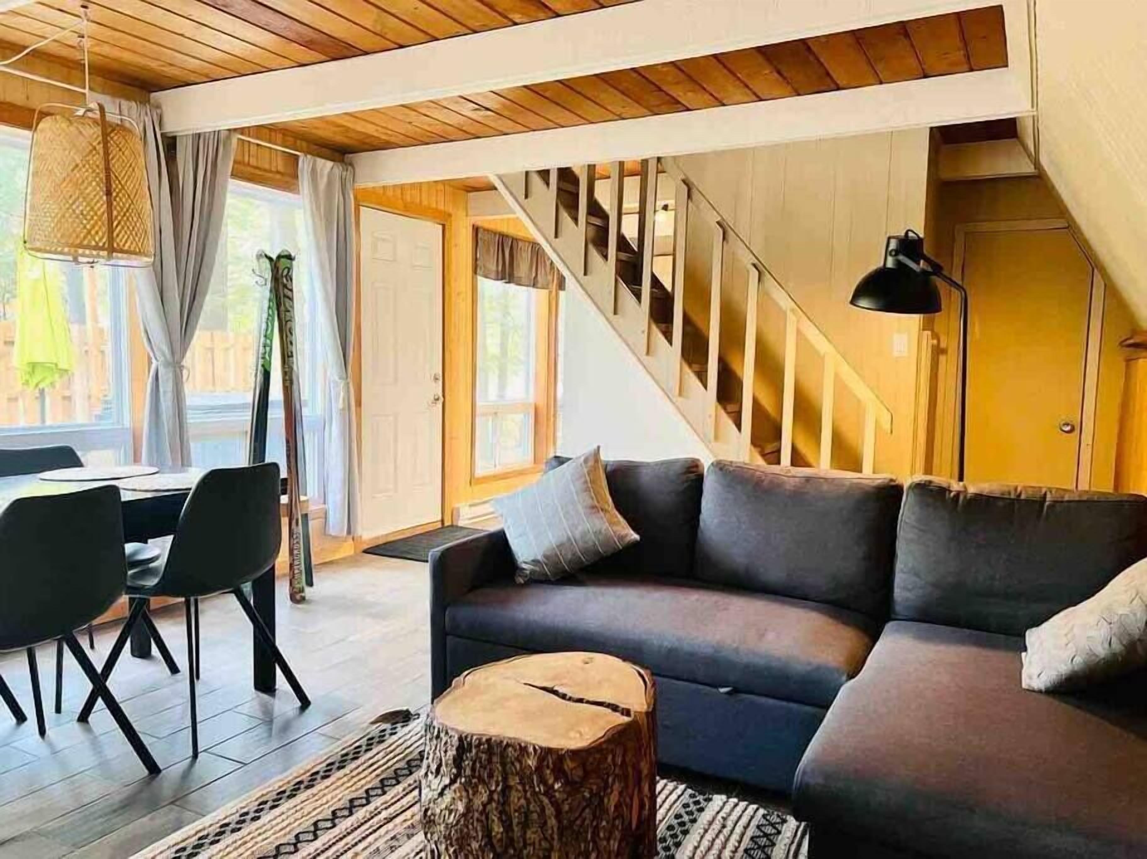 Montagnard-SPA-Mont-Orford-SEPAQ-Wood fireplace