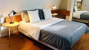 3 habitaciones, tabla de planchar con plancha, wifi y ropa de cama