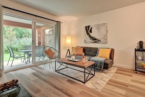 TV, fireplace - Cocon 4 Saisons, fireplace, Beach, Mountain (Magog)