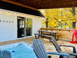 Outdoor dining - Unique Chalet 12 people / spa (Weedon)