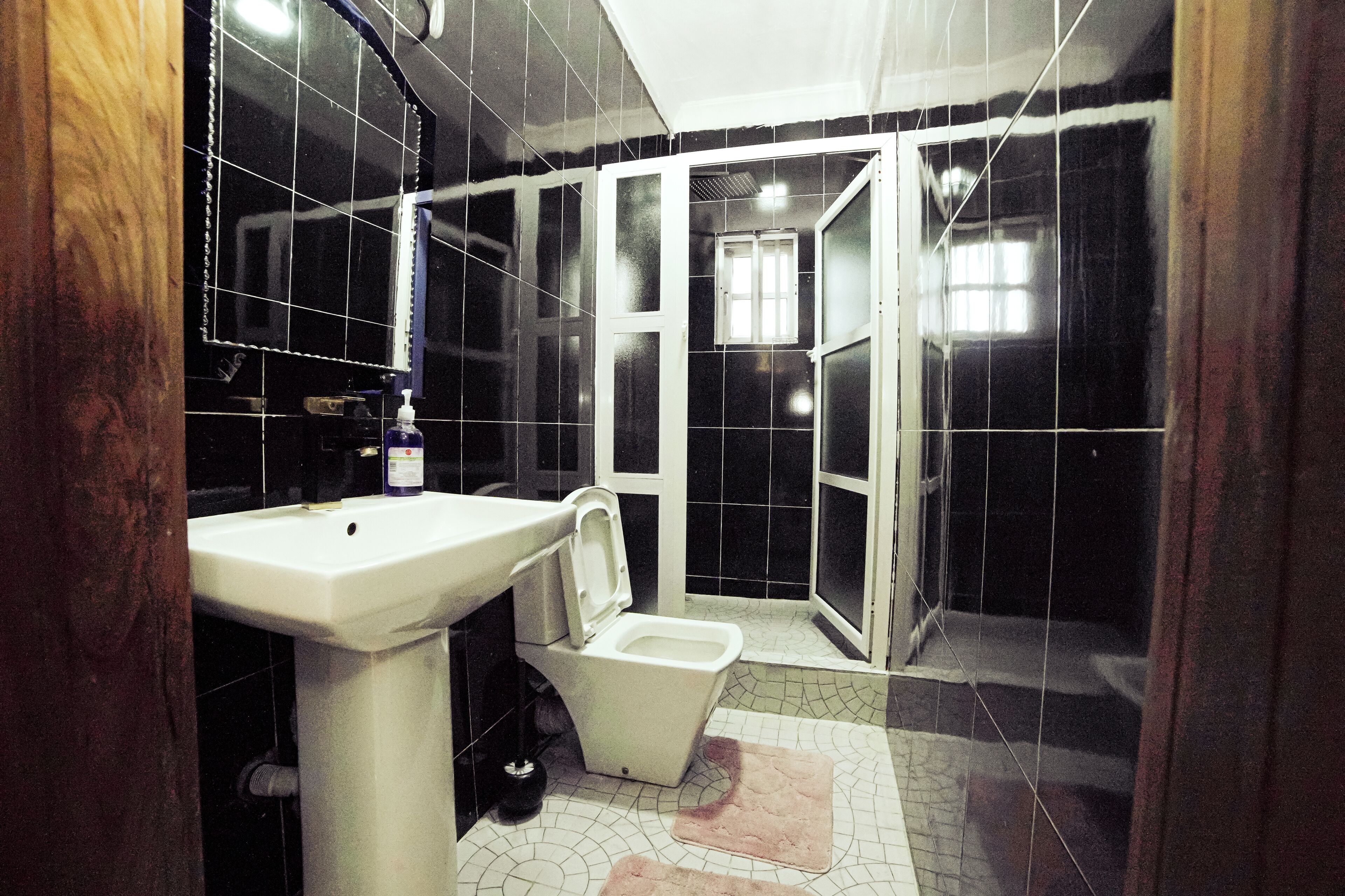 247 Luxury Apartment