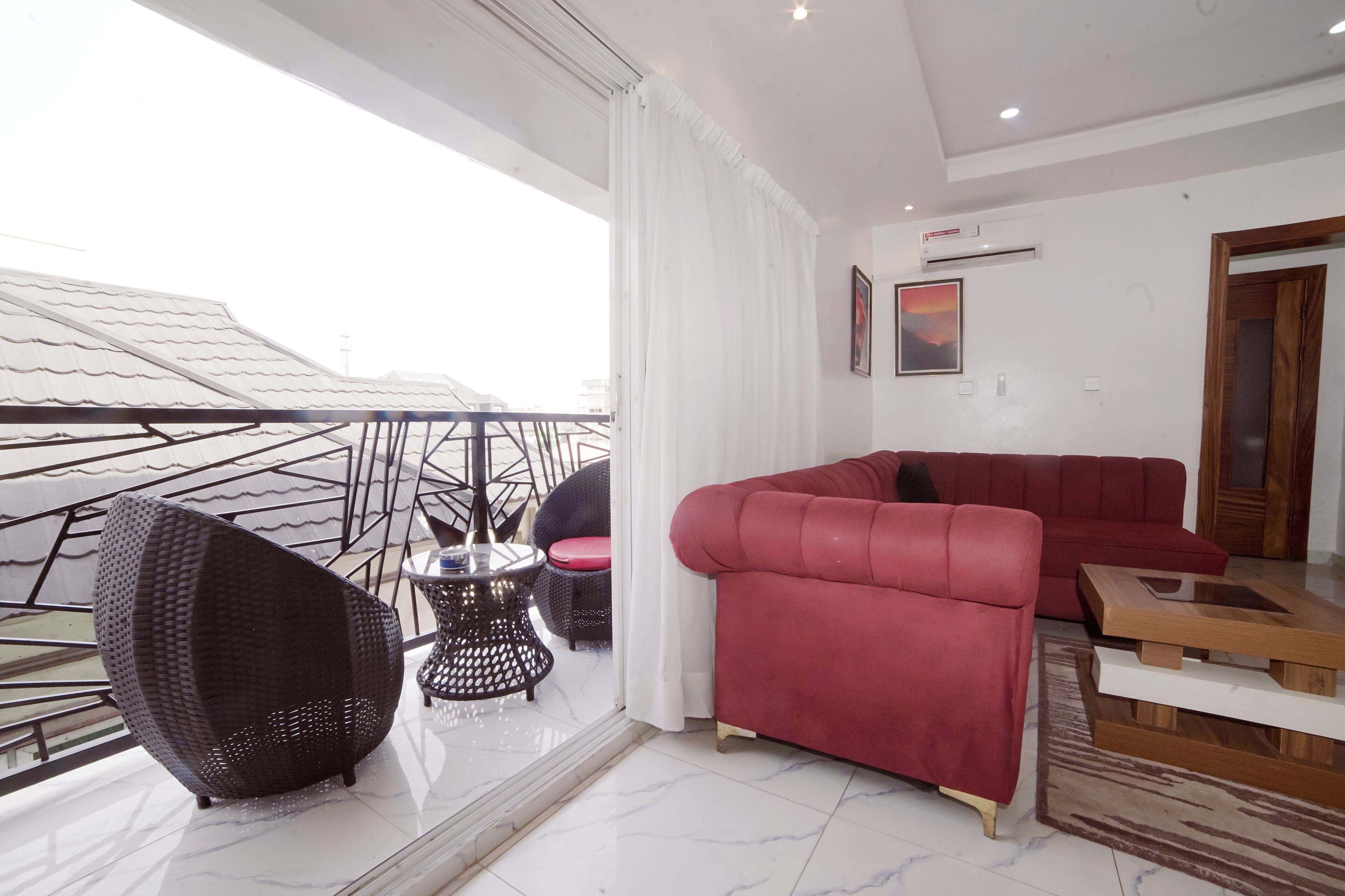 247 Luxury Apartment