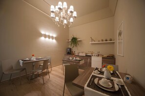 Tägliches inbegriffenes Frühstücksbuffet