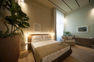 Luxury Studio Suite | Egyptian cotton sheets, premium bedding, minibar, in-room safe