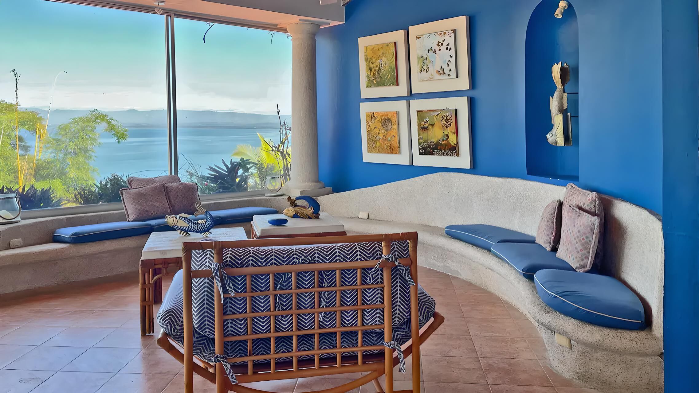 Télévision, chaîne hi-fi