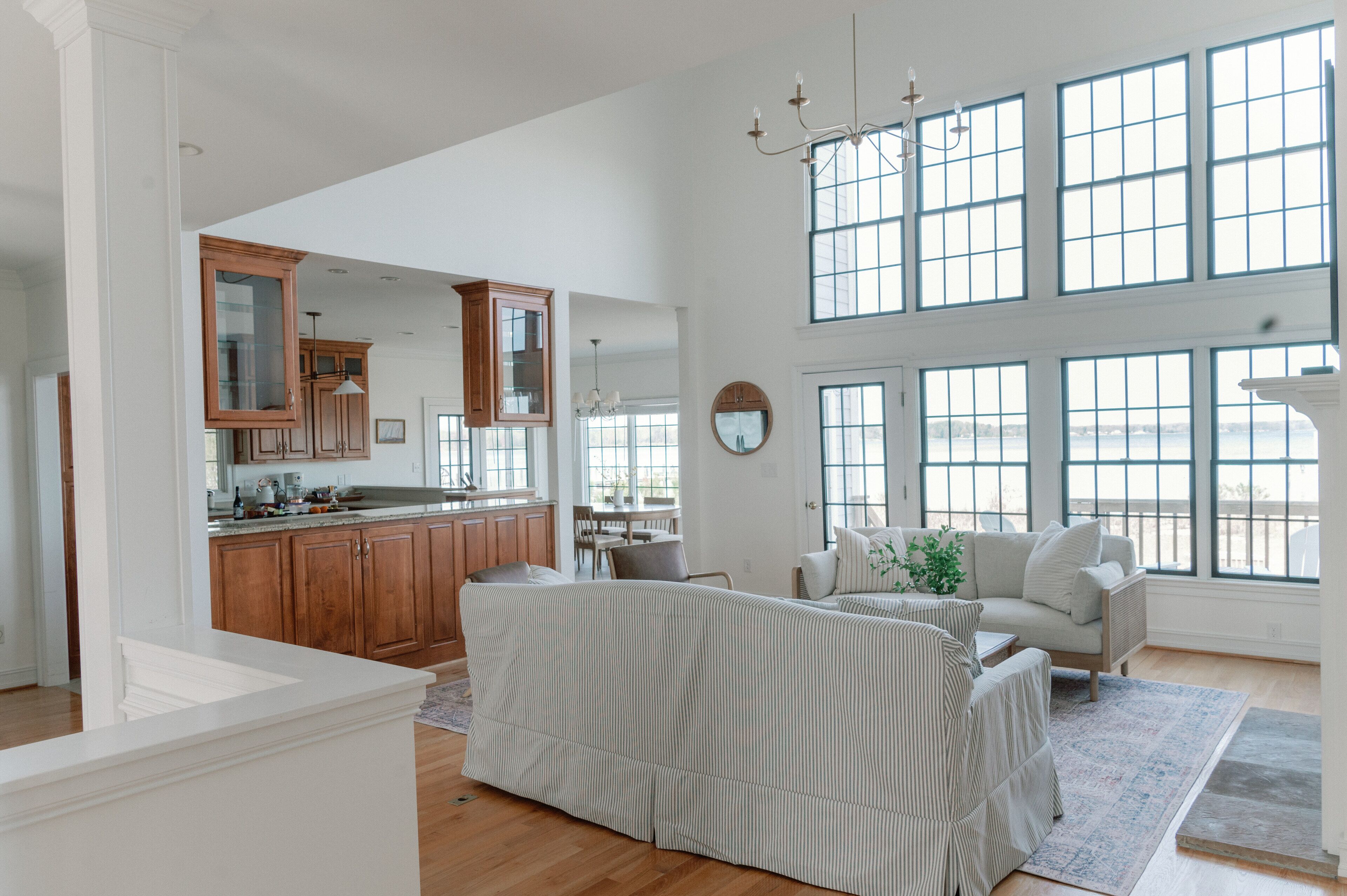 250 ft Private Beach & Dock- The Perfect Riverfront Family Friendly Retreat