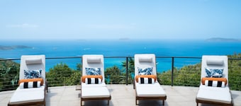 Sugar Hill Villa- Breathtaking North Shore views from the private pool deck