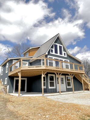 Exterior - Family Cabin with Pond near Branson (Reeds Spring)