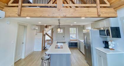 Family Cabin with Pond near Branson