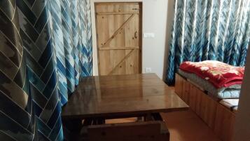 1 bedroom, free WiFi, bed sheets