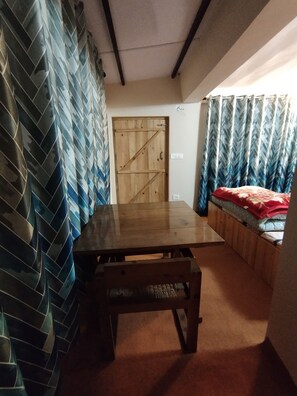 1 chambre, Wi-Fi gratuit, draps fournis