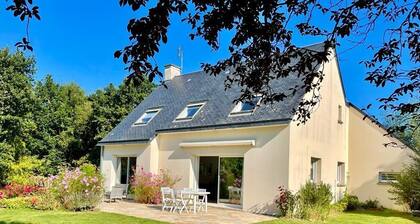 Charming villa - beaches 5 minutes away