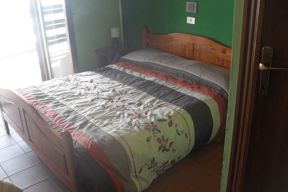 Comfort Double Room Single Use | Travel crib, WiFi (free)