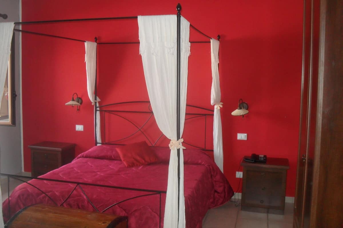 Classic Double Room | Travel crib, WiFi (free)