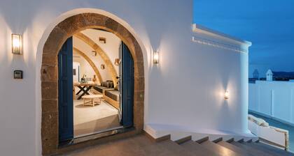 Kalathos Square Luxury Suites