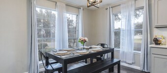 North ATX Paradise Oasis pool w/Hot Tub 4BR 2.5BA