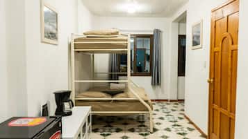2 bedrooms, down duvets, free minibar items, desk