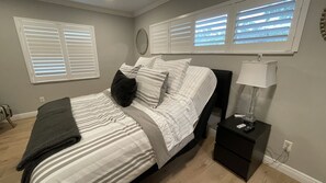 3 habitaciones, escritorio, wifi y ropa de cama 