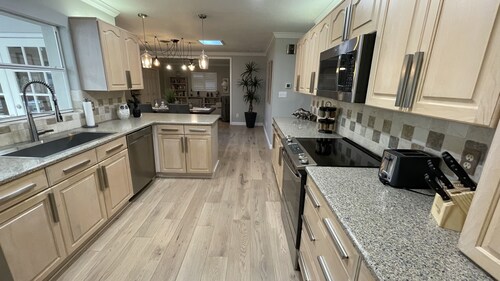 WHEELCHAIR ACCESSIBLE 3 Bedroom 2 Bathroom Home