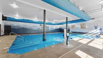 Innenpool, beheizter Pool