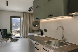 Superior Room, Sea View | 1 bedroom, premium bedding, in-room safe, desk - Anthemis Living (Kefalonia)
