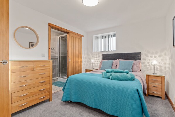 1 bedroom, iron/ironing board, travel crib, free WiFi