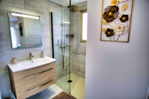 Badewanne, Haartrockner