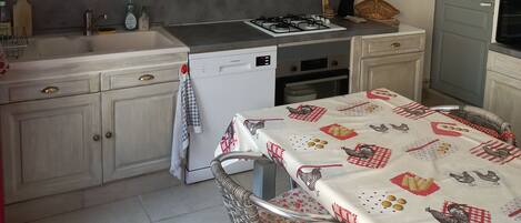 Fridge, microwave, oven, dishwasher
