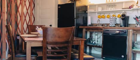 Microwave, stovetop, dishwasher, coffee/tea maker