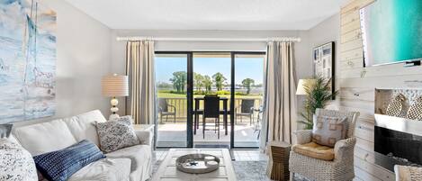 Smart-tv en een open haard