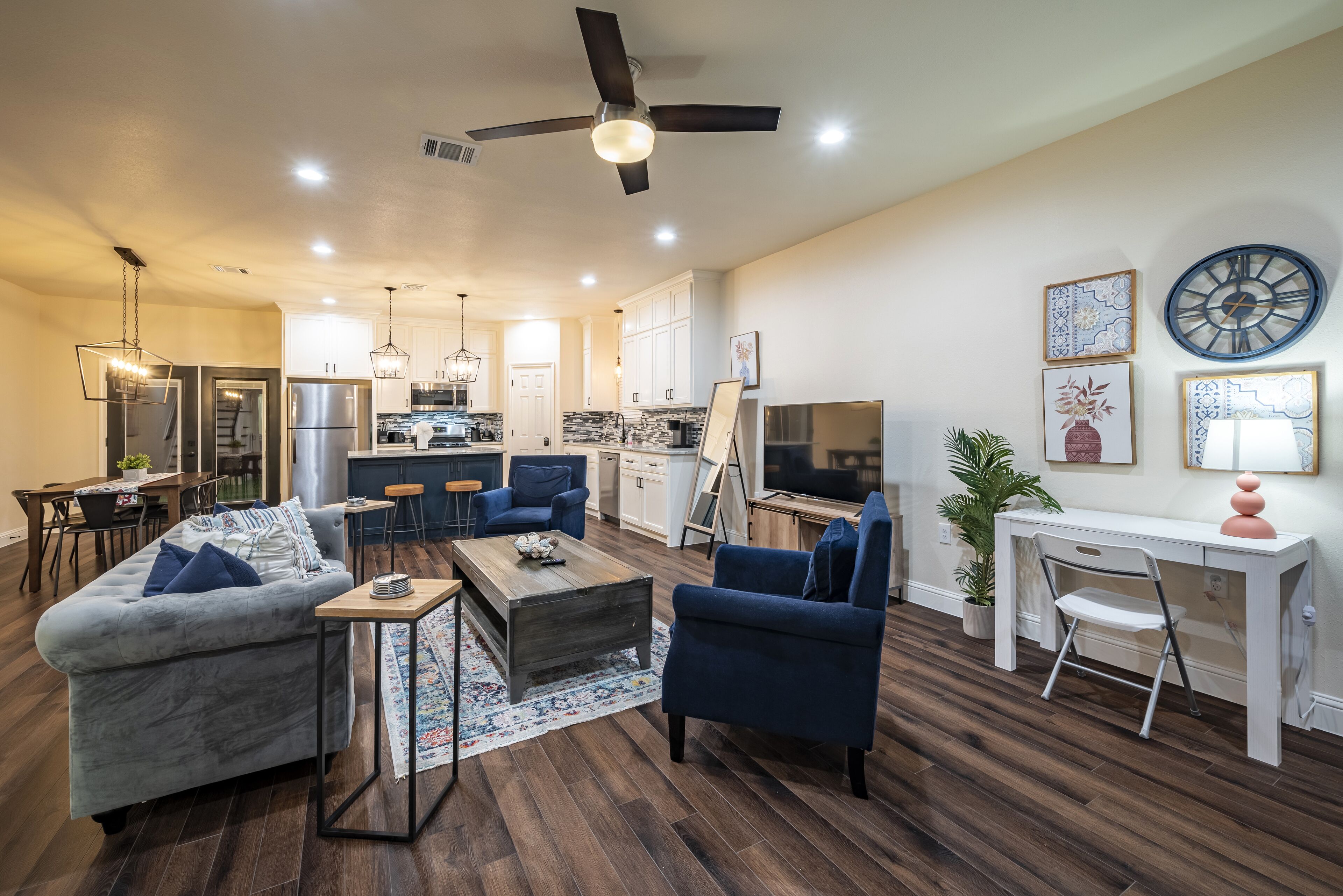 The Perfect Urban Getaway: 3BR/2.5BA near Downtown