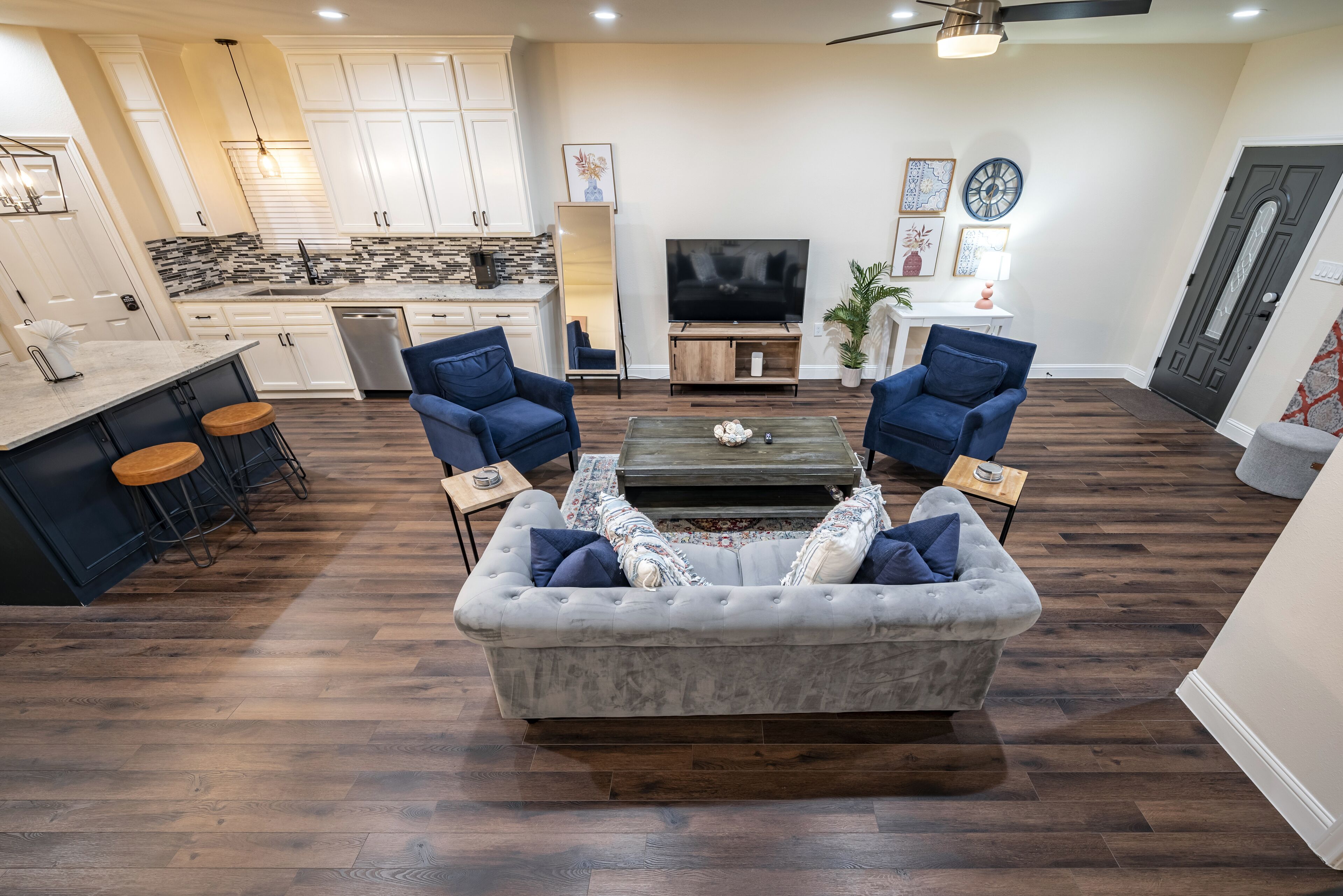 The Perfect Urban Getaway: 3BR/2.5BA near Downtown