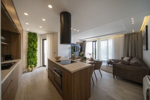 Fridge, microwave, oven, dishwasher - DʻArt Villa Apartment A2 (Bibinje)