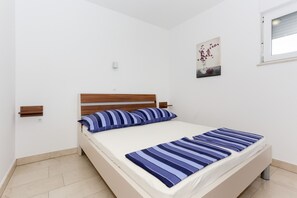 2 bedrooms, free WiFi, bed sheets
