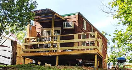 Tiny House Glamping at Watts Bar