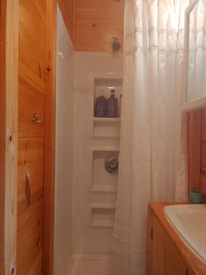 Towels - Tiny House Glamping at Watts Bar (Spring City)