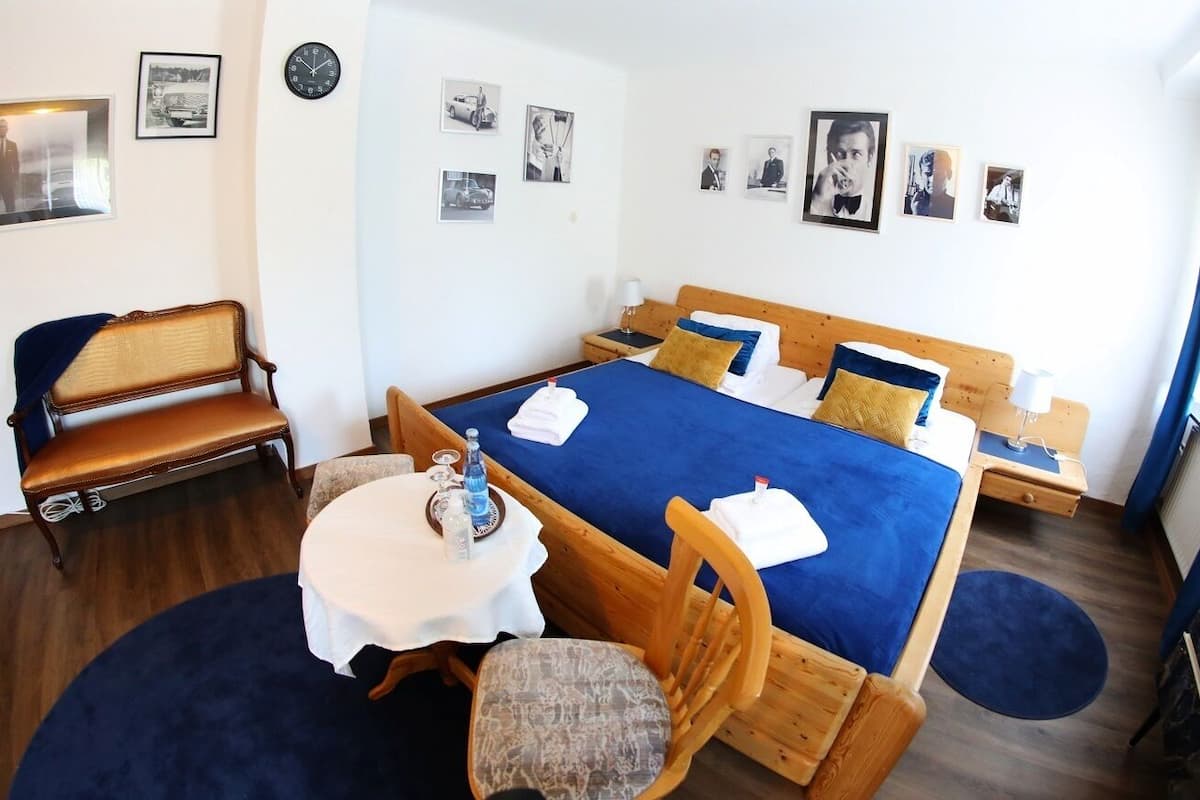 Standaard tweepersoonskamer, en-suite badkamer | Kamervoorziening