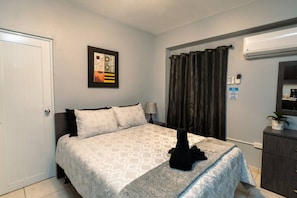 Wi-Fi de cortesia, roupa de cama