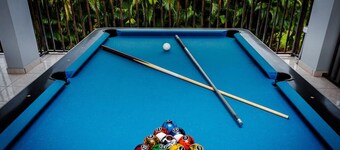 Green Mountain Studio 2, pool table-7 min to beach
