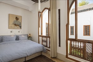 4 bedrooms, in-room safe, iron/ironing board, free WiFi - Private Moroccan Riad • Rooftop Dinners & Pool • Luxury Experience (Marrakesh)