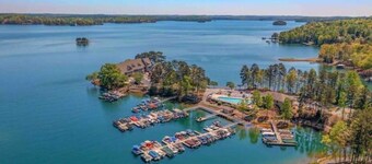 Amenities•Gated•Lake Keowee•Super Clean