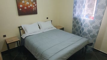 5 bedrooms, iron/ironing board, travel cot, free WiFi