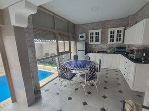 Dining - Taghazout : charming house between sea and mountains.  (Taghazout)