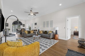 Smart-TV, Stereoanlage